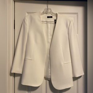 BRAND NEW Theory White Blazer